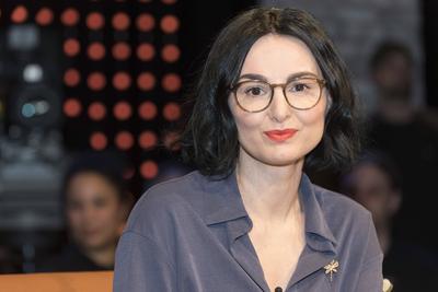 3nach9 Talkshow im Bild: Mimi Fiedler - Schauspielerin Mimi Fiedler ist eine Frau mit vielen Begabungen. Sie ist Enterta-stock-foto