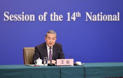 China, Nationaler Volkskongress in Peking, Wang Yi Pressekonferenz  BEIJING, CHINA - MARCH 07: Chinese Foreign Minister-stock-photo