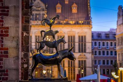 Bronzeskulptur, Bremer Stadmusikanten, Schoppensteel, Bremen, Deutschland *** bronze sculpture, Bremer Stadmusikanten, S-stock-photo