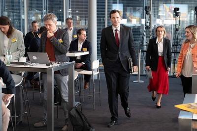 Deutsche Post DHL Group Bilanzpressekonferenz 2025-stock-foto