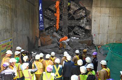 DMRC Completes Tunneling Between Kishangarh And Vasant Kunj-stock-photo