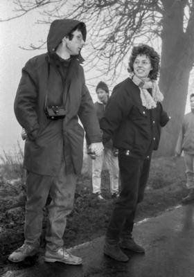 Menschenkette 1989 - Ein Licht f?r unser Land - 03.12.1989: Am 3.12.1989 versammeln sich von der Ostseek?ste bis zum Zit-stock-foto