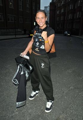 Tasha Jonas vs Lauren Price boxing match arrivals, London-stock-foto
