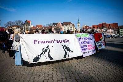 FEMINISTISCHER KAMPFTAG IN ERFURT-stock-foto