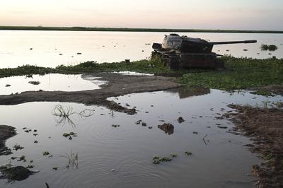 South-Sudan, battle tank wreck-stock-photo