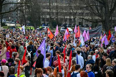 Demonstration Internationaler Frauentag in Linz-stock-photo