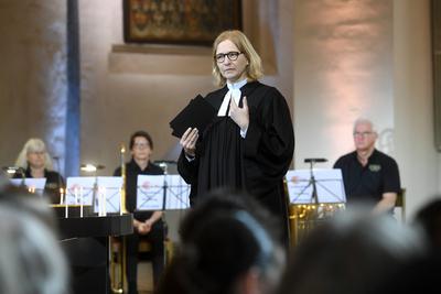 Fastenaktion "Sieben Wochen Ohne": Fernsehgottesdienst aus Nienburg-stock-foto