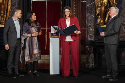 Buber-Rosenzweig-Medaille an Ehepaar Mendel/Cheema verliehen-stock-foto