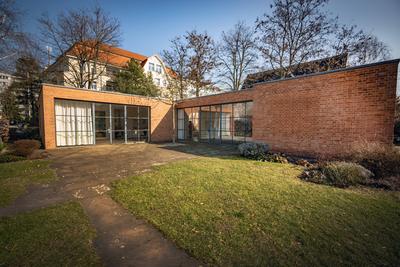 Mies van der Rohe Haus Berlin-stock-photo