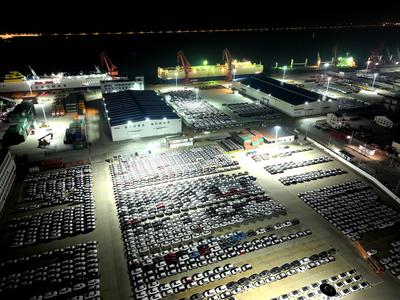 Lianyungang Port Vehicles Export-stock-foto