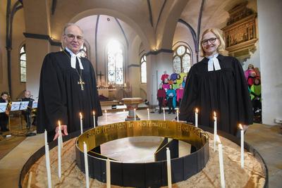 Fastenaktion "Sieben Wochen Ohne": Fernsehgottesdienst aus Nienburg-stock-foto