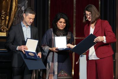 Buber-Rosenzweig-Medaille an Ehepaar Mendel/Cheema verliehen-stock-foto