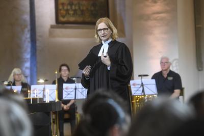Fastenaktion "Sieben Wochen Ohne": Fernsehgottesdienst aus Nienburg-stock-foto