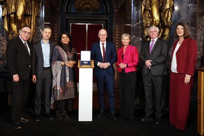Buber-Rosenzweig-Medaille an Ehepaar Mendel/Cheema verliehen-stock-foto