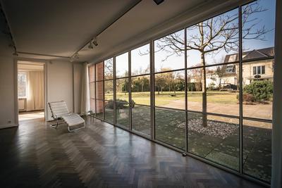 Mies van der Rohe Haus Berlin-stock-photo