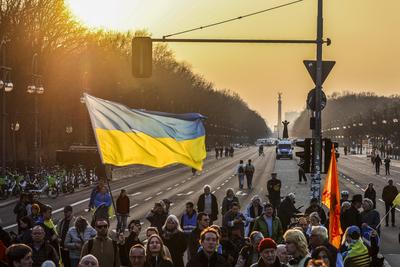 Stand with Ukraine - Demonstration in Berlin-stock-foto