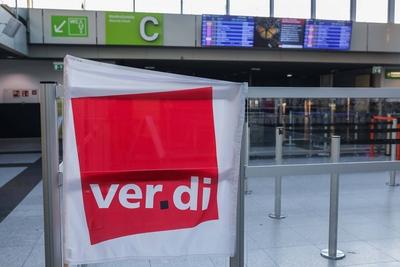 Warnstreiks der Besch?ftigten im Luftsicherheitsbereich-stock-foto