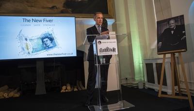 02 06 2016 United Kingdom New £5 polymer note design revealed Blenheim Palace Mark Carney-stock-foto