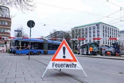 Schwerer Unfall in M?nchen-stock-foto