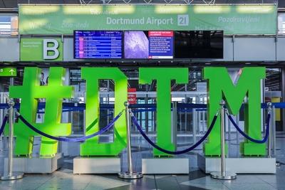 Warnstreiks der Besch?ftigten im Luftsicherheitsbereich-stock-foto