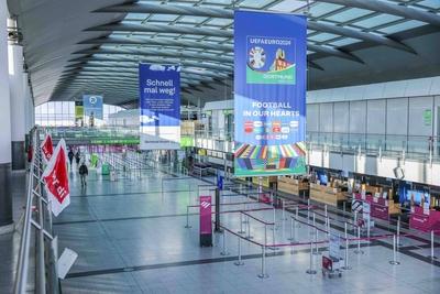 Warnstreiks der Besch?ftigten im Luftsicherheitsbereich-stock-foto