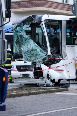 Schwerer Unfall in M?nchen-stock-foto