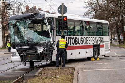 Munich, Bavaria, Germany - March 10, 2025: Serious traffic accident in Munich, a coach and a streetcar collided. A polic-stock-foto