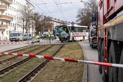 Munich, Bavaria, Germany - March 10, 2025: Serious traffic accident in Munich, a coach and a streetcar collided. The sce-stock-foto