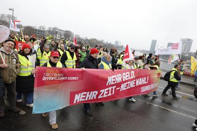 Warnstreik U-Bahn und Stra?enbahn-stock-foto