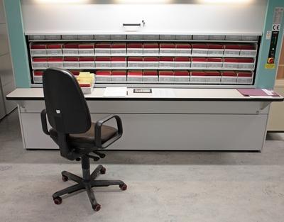 Archiv der Stasi-Unterlagenbehoerde in Berlin Lichtenberg . Hier ein Karteipaternoster . 22.02.2007 , Berlin Deutschlan-stock-photo