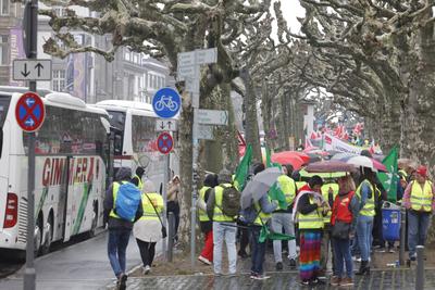 Warnstreik U-Bahn und Stra?enbahn-stock-foto