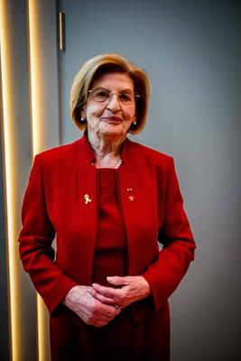 Holocaust-?berlebende und Zeitzeugi Eva Szepesi-stock-foto