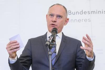 20250311 Pressestatements nach Expertengespraech zu Familiennachzug und Integration-stock-foto