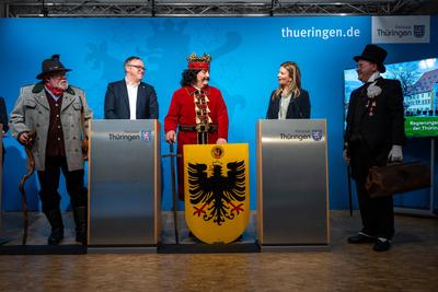 REGIERUNGSMEDIENKONFERENZ DER TH?RINGER LANDESREGIERUNG-stock-foto
