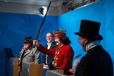 REGIERUNGSMEDIENKONFERENZ DER TH?RINGER LANDESREGIERUNG-stock-foto
