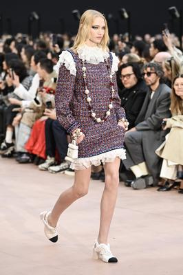 Paris Fashion Week. Defil? Chanel au Grand Palais-stock-photo