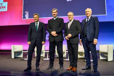 Munich, Bavaria, Germany - 12 March 2025: Dr. Robert Habeck (Alliance 90, The Greens), Dr. Markus S?der (Prime Minister-stock-foto