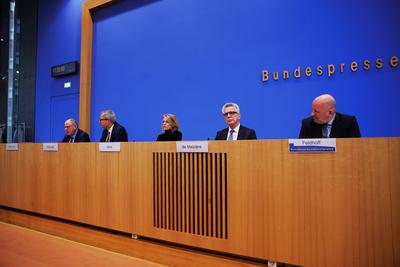 Pressekonferenz der Initiative f?r einen handlungsf?higen Staat mit Medienmanagerin und Aufsichtsr?tin Julia J?kel, den-stock-photo