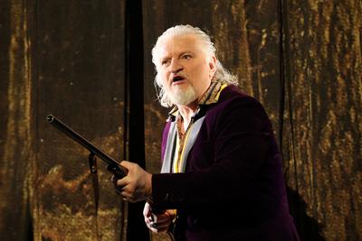 Frank Kessler in der Revisor, Komoedie von Nikolaj Gogol unter der Regie von Philip Tiedemann im Schlosspark Theater, Be-stock-foto