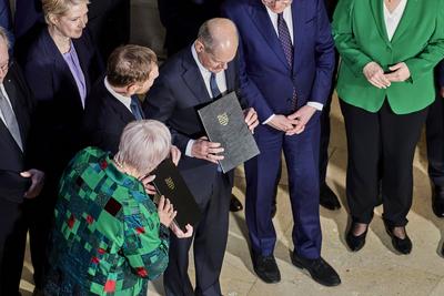 Finanzierungsabkommen f?r die SPK - Olaf Scholz-stock-foto