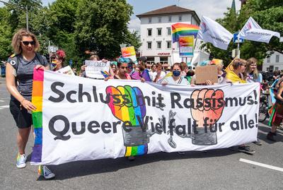 Oldenburg CSD Nordwest in Oldenburg, 18.06.2022 Rund 9.000 Personen demonstrierten im Rahmen des Christopher-Street-Day-stock-foto