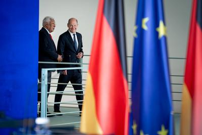 Pressekonferenz im Anschluss an den Besuch des Praesidenten des Europaeischen Rates im Bundeskanzleramt-stock-photo