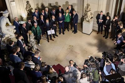 Finanzierungsabkommen f?r die SPK-stock-foto