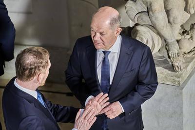 Finanzierungsabkommen f?r die SPK - Olaf Scholz + Michael Kretschmer-stock-foto