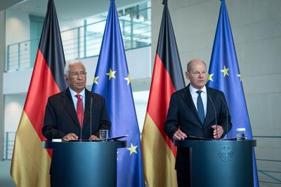 Pressekonferenz im Anschluss an den Besuch des Praesidenten des Europaeischen Rates im Bundeskanzleramt-stock-photo
