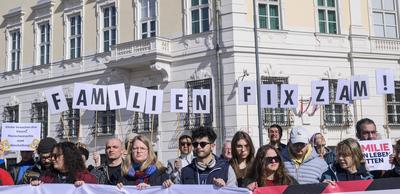 20250312 Protest gegen die Abschaffung des Familennachzugs-stock-foto