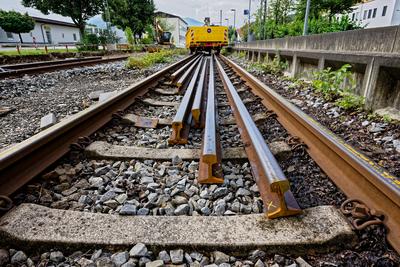 Erneuerung der Bahn - Infrastruktur. Die Bauarbeiten f?r eine moderne Stellwerkstechnik, Spurplanoptimierung und Gleiser-stock-foto