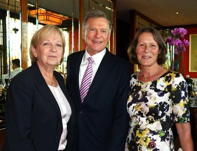 Hannelore Kraft mit Avi Primor und Christina Rau Information und Charity-Veranstaltung im China Club Berlin. > Ein Studi-stock-foto
