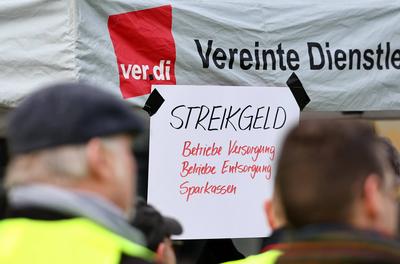 Warnstreik oeffentlicher Dienst-stock-foto