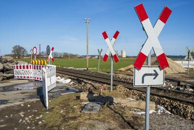 Gleiserneuerung und Neubau eines Bahn?bergangs-stock-foto
